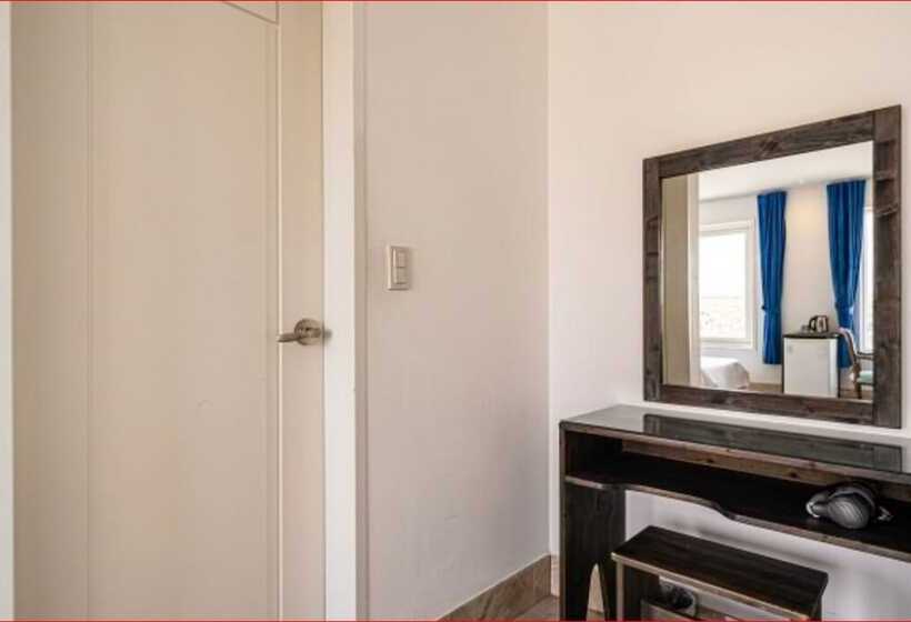 ペンション Whitehouse