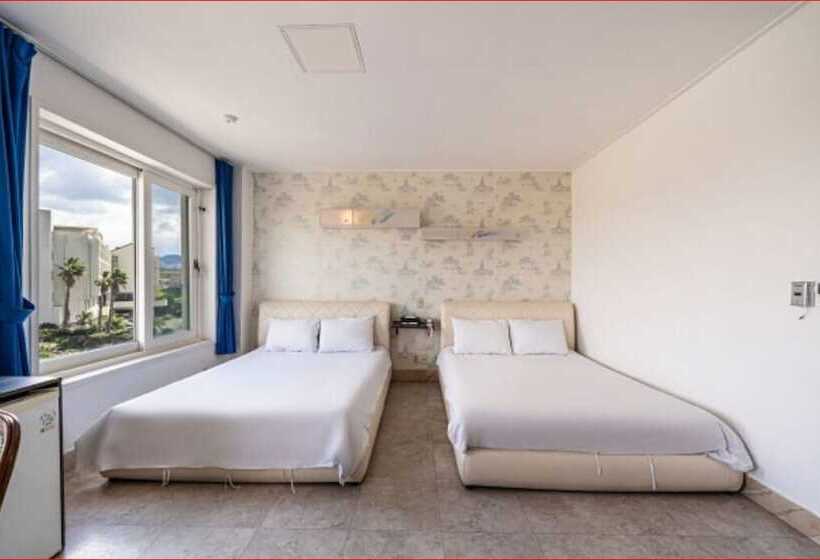 ペンション Whitehouse