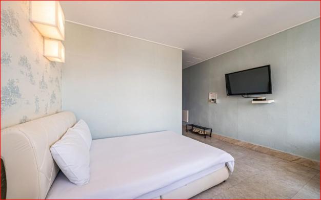 ペンション Whitehouse