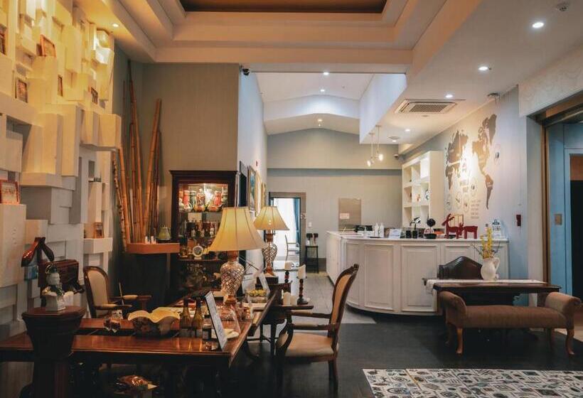 ペンション Whitehouse