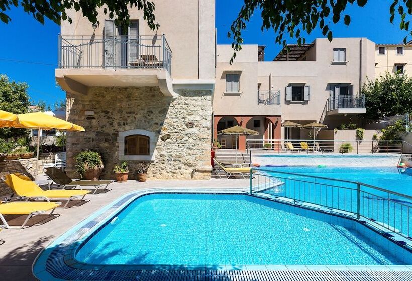 Philoxenia Apartments