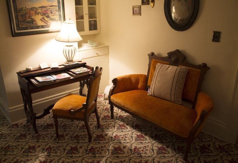 Saravilla Bed & Breakfast