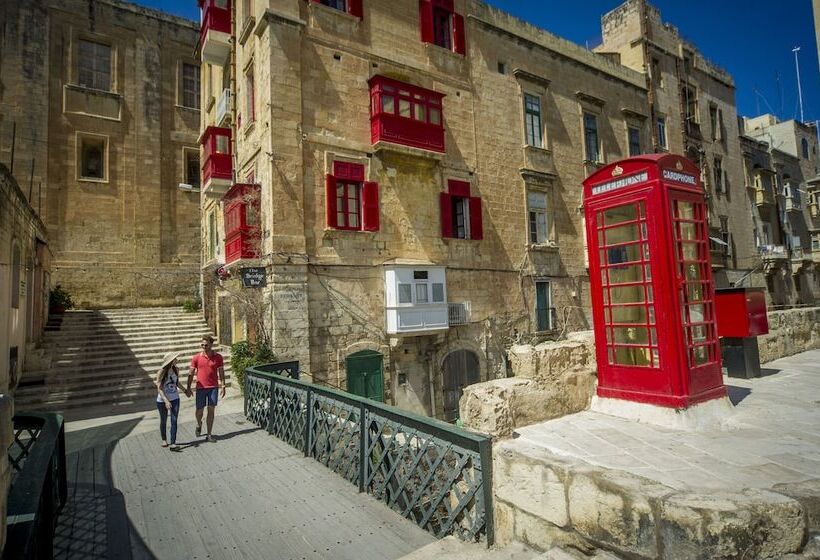 Spinola Bay Top Floor Seafront 3 Bedroom Apartment With Panoramic Sea Views   By Getawaysmalta