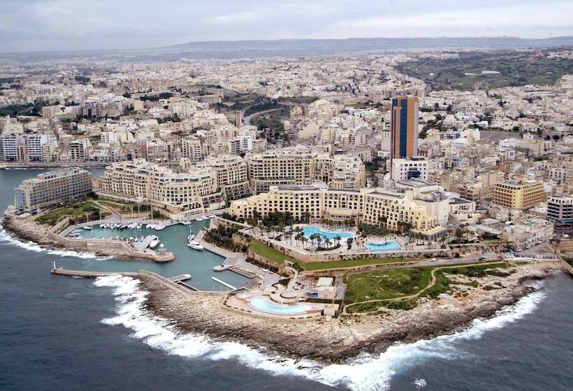 Spinola Bay Top Floor Seafront 3 Bedroom Apartment With Panoramic Sea Views   By Getawaysmalta