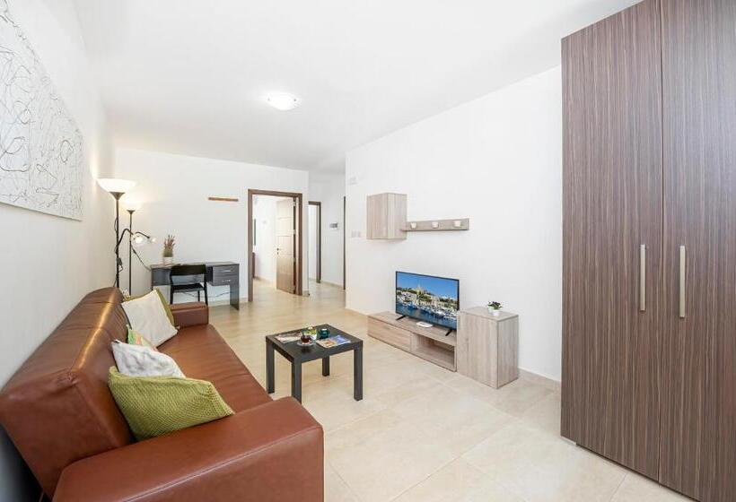 Summer Breeze Comfort Sunny Apartments Close To The Sandy Beaches By Getawaysmalta