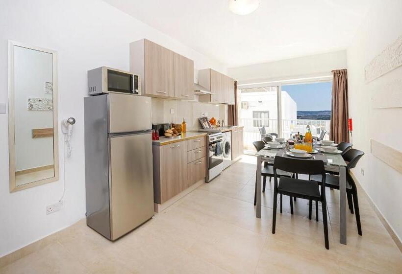 Summer Breeze Comfort Sunny Apartments Close To The Sandy Beaches By Getawaysmalta