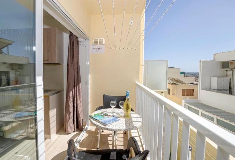 Summer Breeze Comfort Sunny Apartments Close To The Sandy Beaches By Getawaysmalta