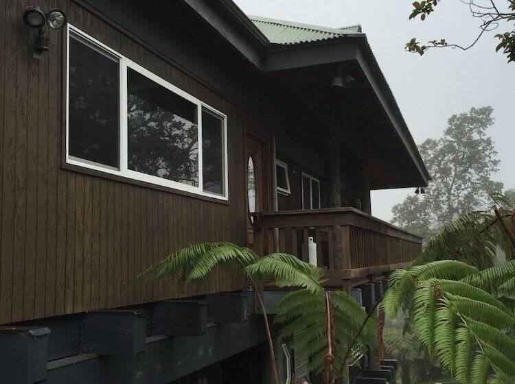 Volcano Acres Ranch B&b