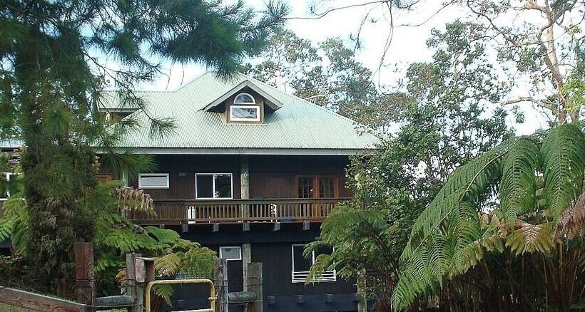 Volcano Acres Ranch B&b