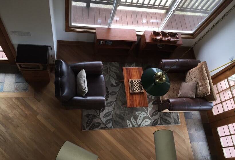 Volcano Acres Ranch B&b