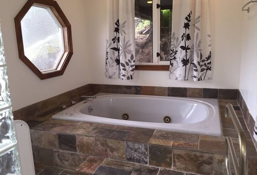 Volcano Acres Ranch B&b