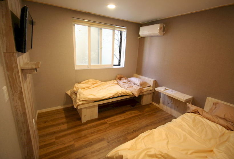 Grape Garden House  Hostel