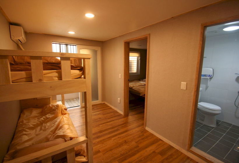 Grape Garden House  Hostel