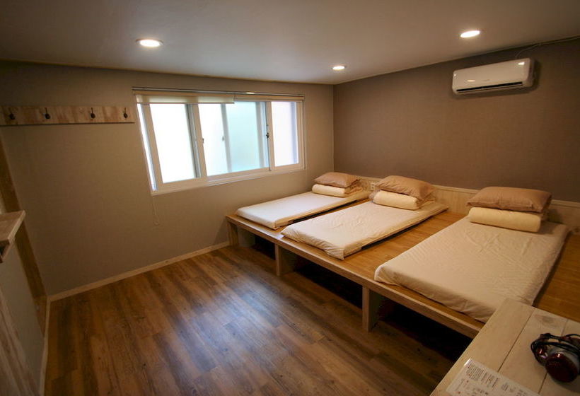 Grape Garden House  Hostel