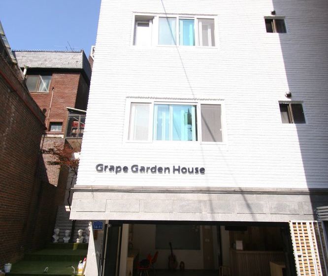 Grape Garden House  Hostel