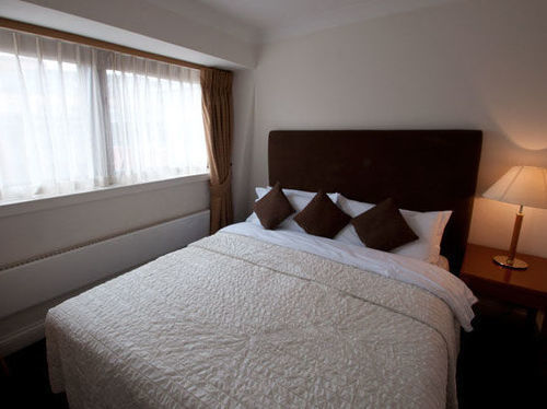 Basil Street Apartments