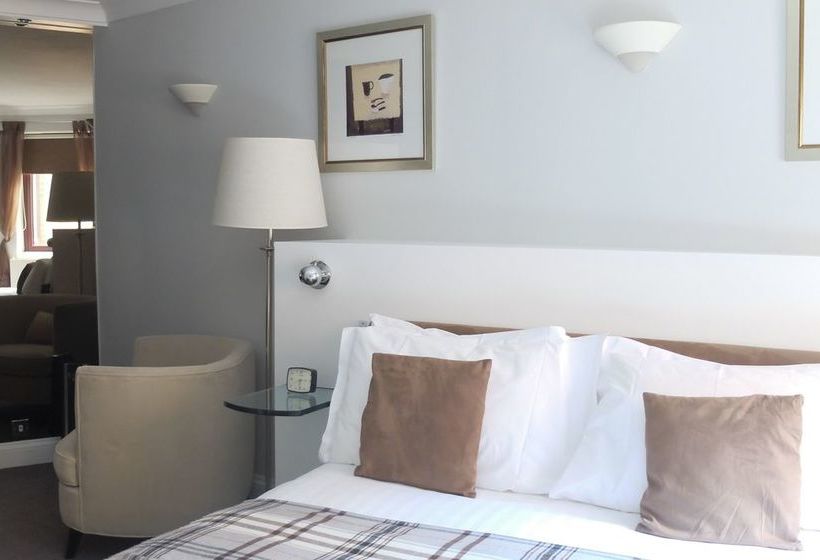 Basil Street Apartments