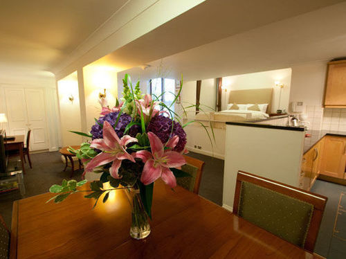 Basil Street Apartments