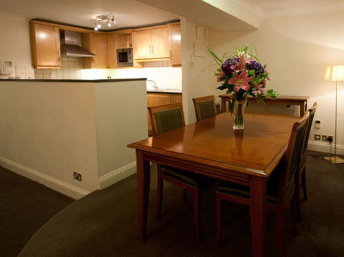 Basil Street Apartments