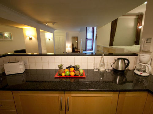 Basil Street Apartments