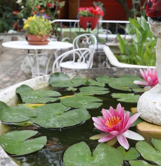 مبيت وإفطار Maison D Hôtes Et Roulotte Le 6 Bis