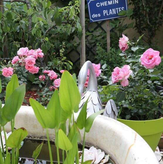 مبيت وإفطار Maison D Hôtes Et Roulotte Le 6 Bis