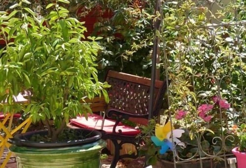 مبيت وإفطار Maison D Hôtes Et Roulotte Le 6 Bis