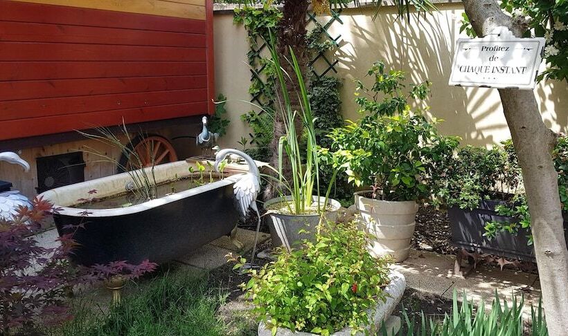 مبيت وإفطار Maison D Hôtes Et Roulotte Le 6 Bis