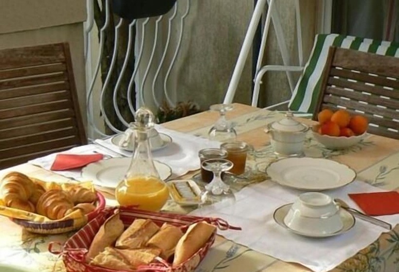 住宿加早餐  Maison D Hôtes Et Roulotte Le 6 Bis