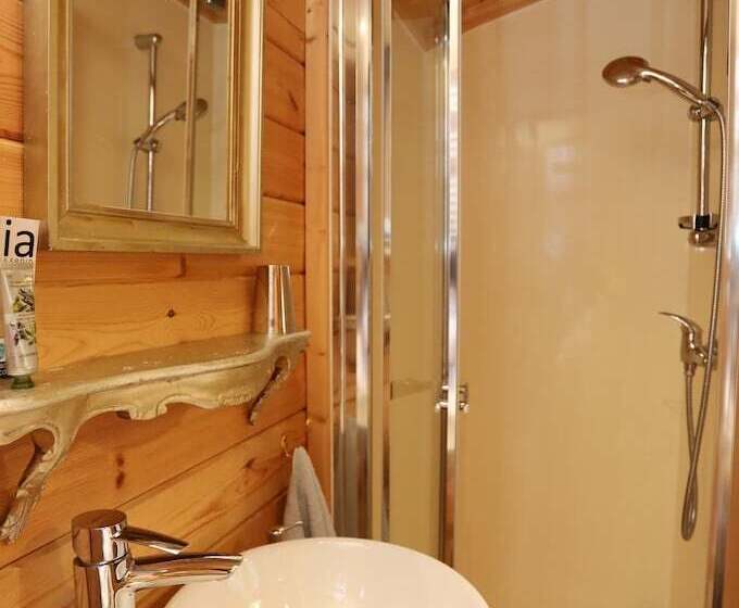 مبيت وإفطار Maison D Hôtes Et Roulotte Le 6 Bis