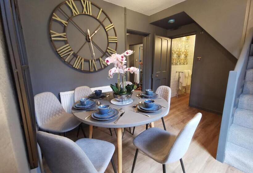 مبيت وإفطار Manor By The Lake