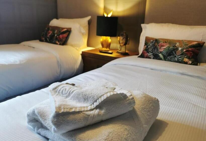 مبيت وإفطار Manor By The Lake