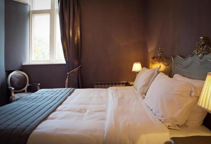 مبيت وإفطار Manor By The Lake