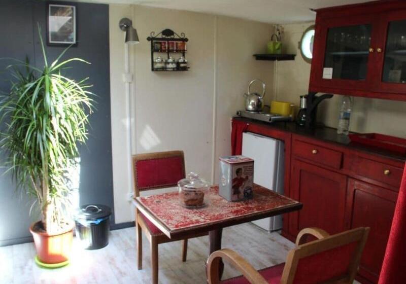 민박 Péniche Alclair