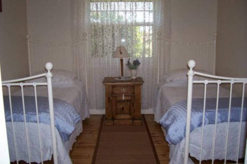 Cottage On Tottenham Holiday House