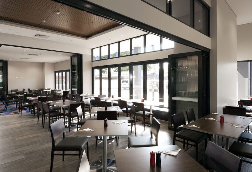 H On Mitchell Apartment