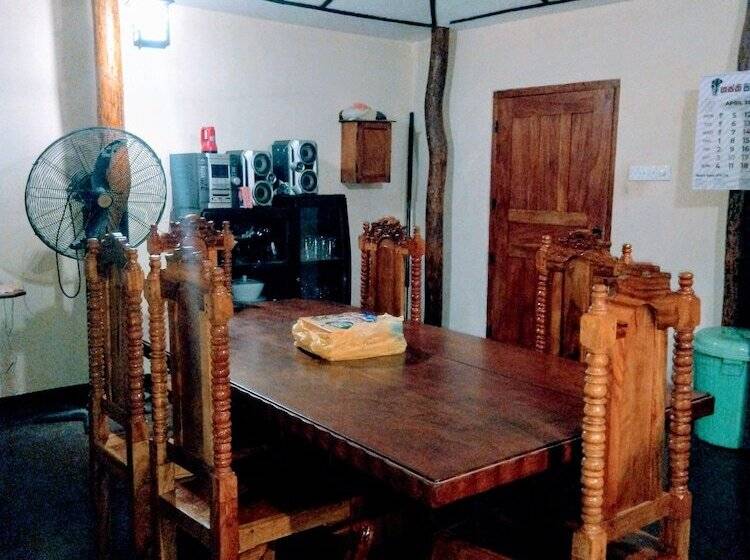 Heina Nature Resort & Yala Safari