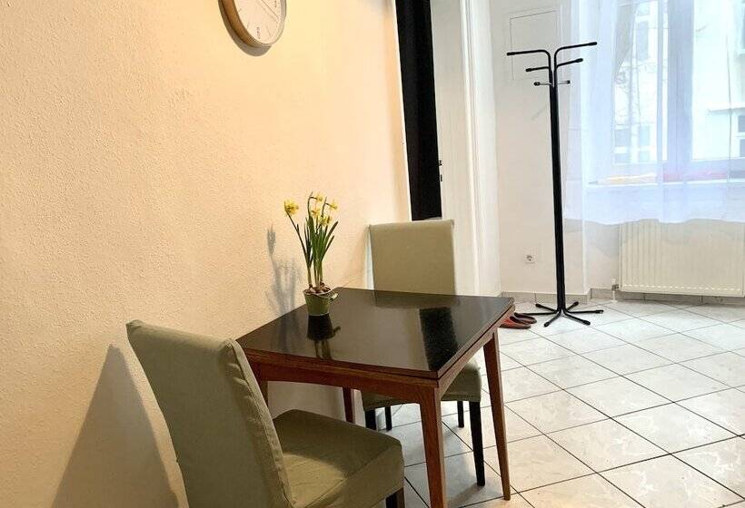 Homelike City Apartment