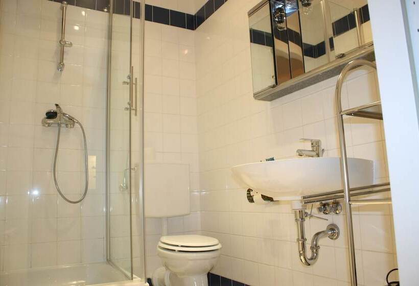 Homelike City Apartment