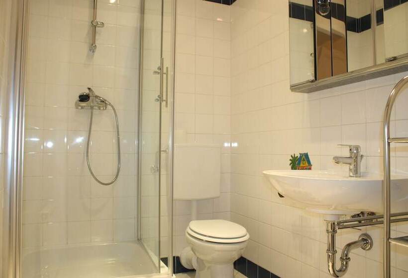 Homelike City Apartment