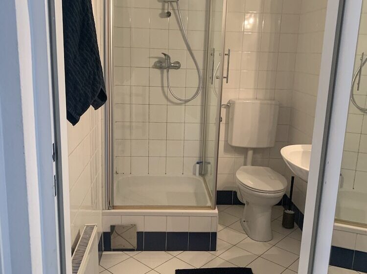 Homelike City Apartment