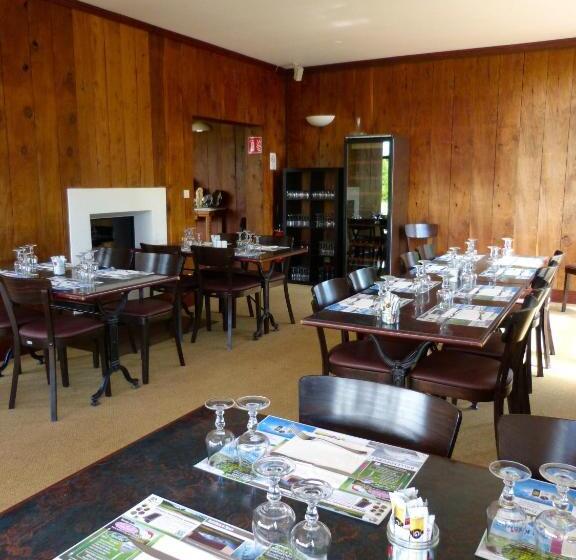 בית מלון כפרי Anjou Golf And Country Club