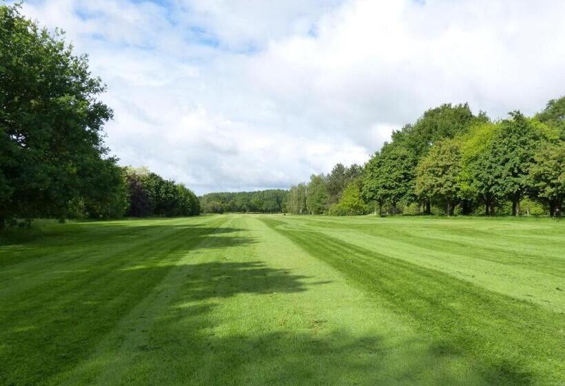 בית מלון כפרי Anjou Golf And Country Club