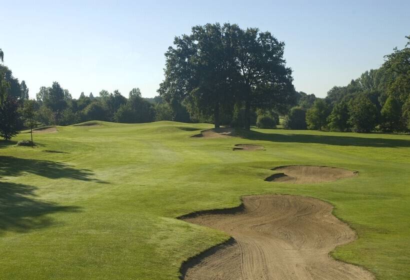 בית מלון כפרי Anjou Golf And Country Club