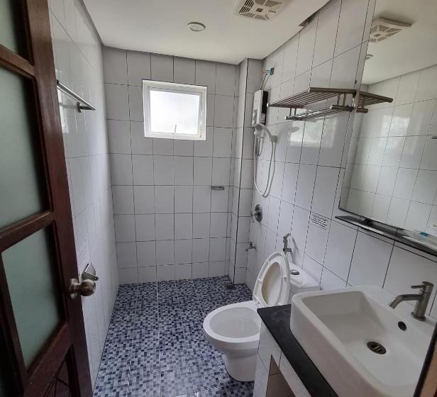 هتل Aqua Travel Lodge