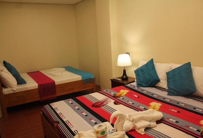 هتل Aqua Travel Lodge