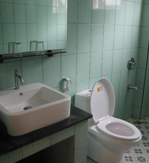 هتل Aqua Travel Lodge