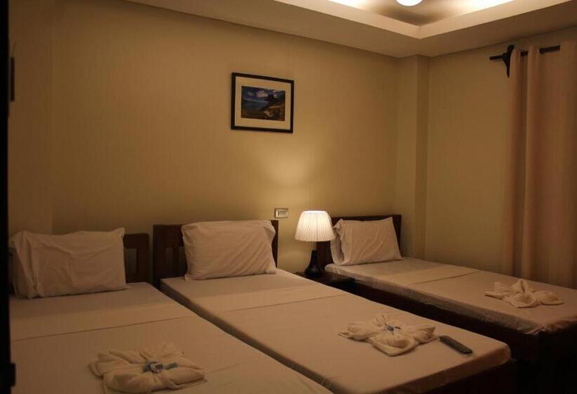 هتل Aqua Travel Lodge