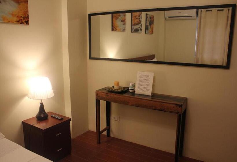 هتل Aqua Travel Lodge