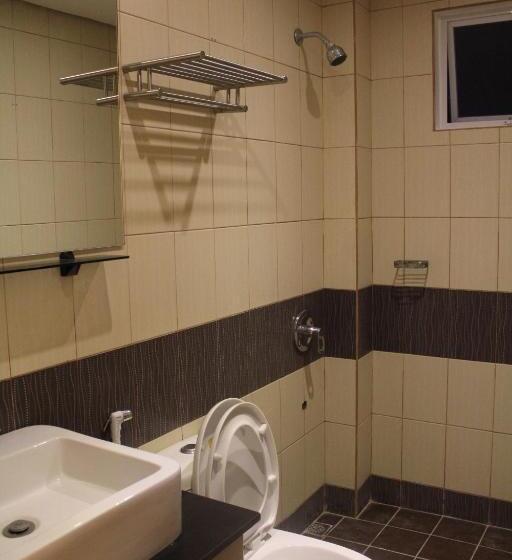 هتل Aqua Travel Lodge